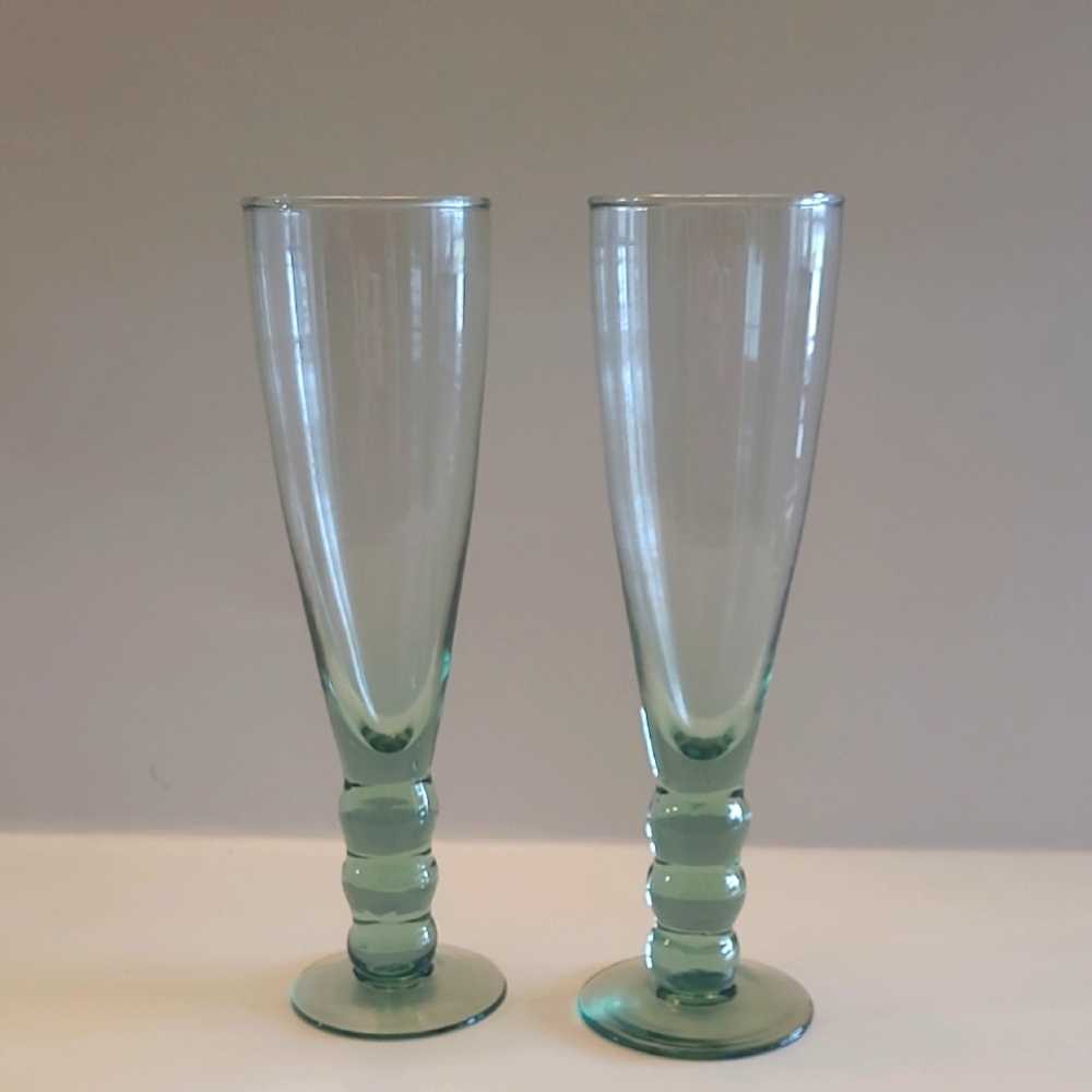 Beautiful Green tone Champagne Flutes